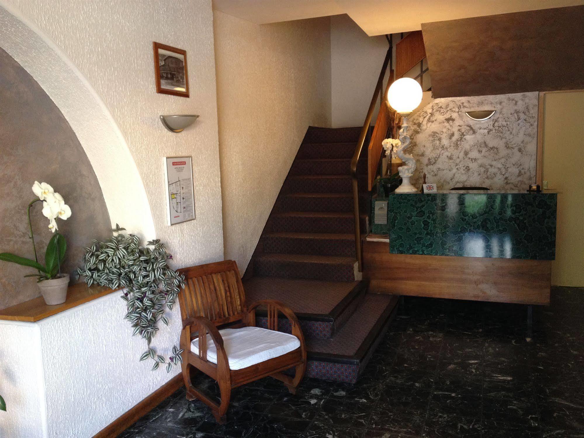 Hotel Des Allies Pont-d'Ain Exterior photo
